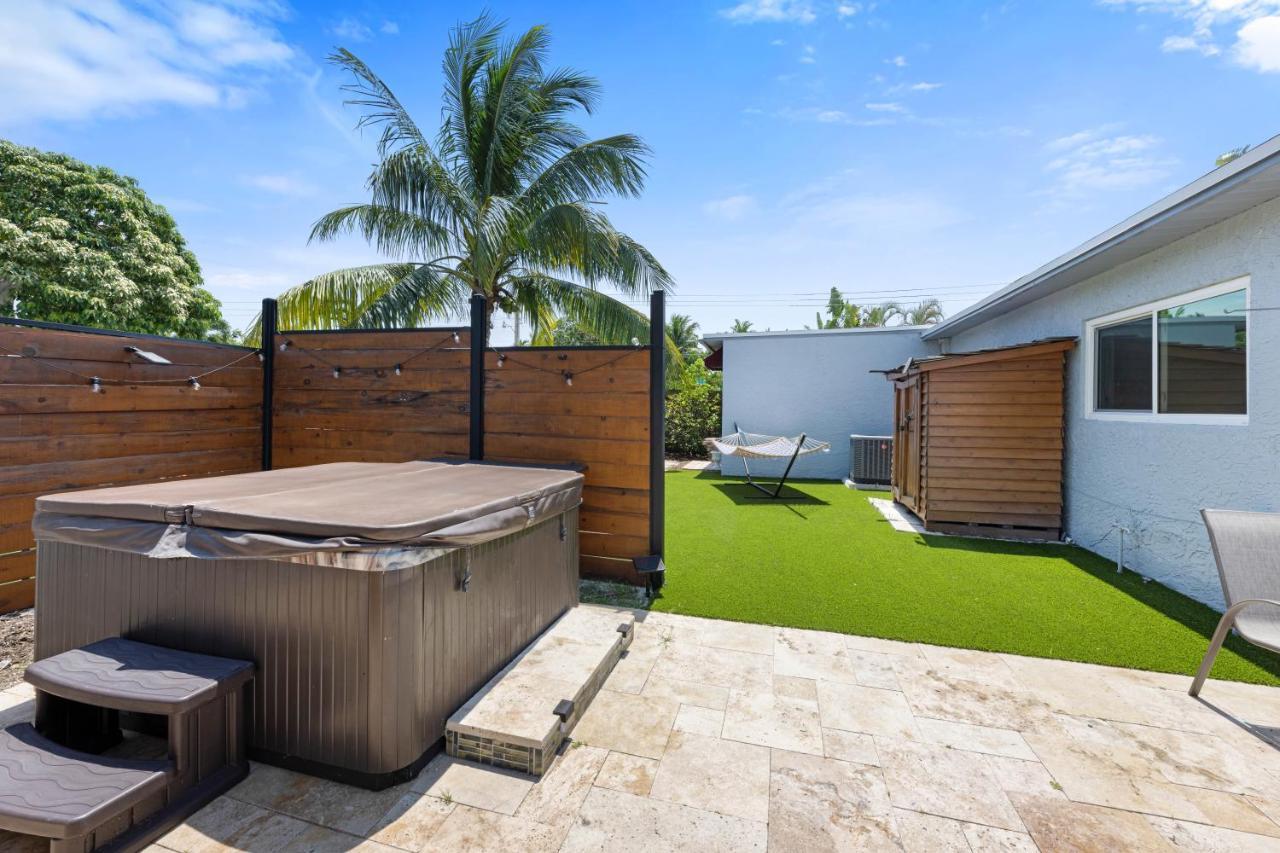 Palms Retreat! Giant Heated Pool-Hottub-Firepit-5Min2Beach-Pets-Ev Chgr Форт-Лодердейл Экстерьер фото